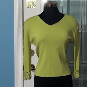 JAC Lace sleeved top.